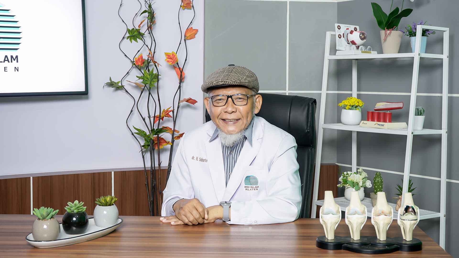 dr. Suharto, Sp.B