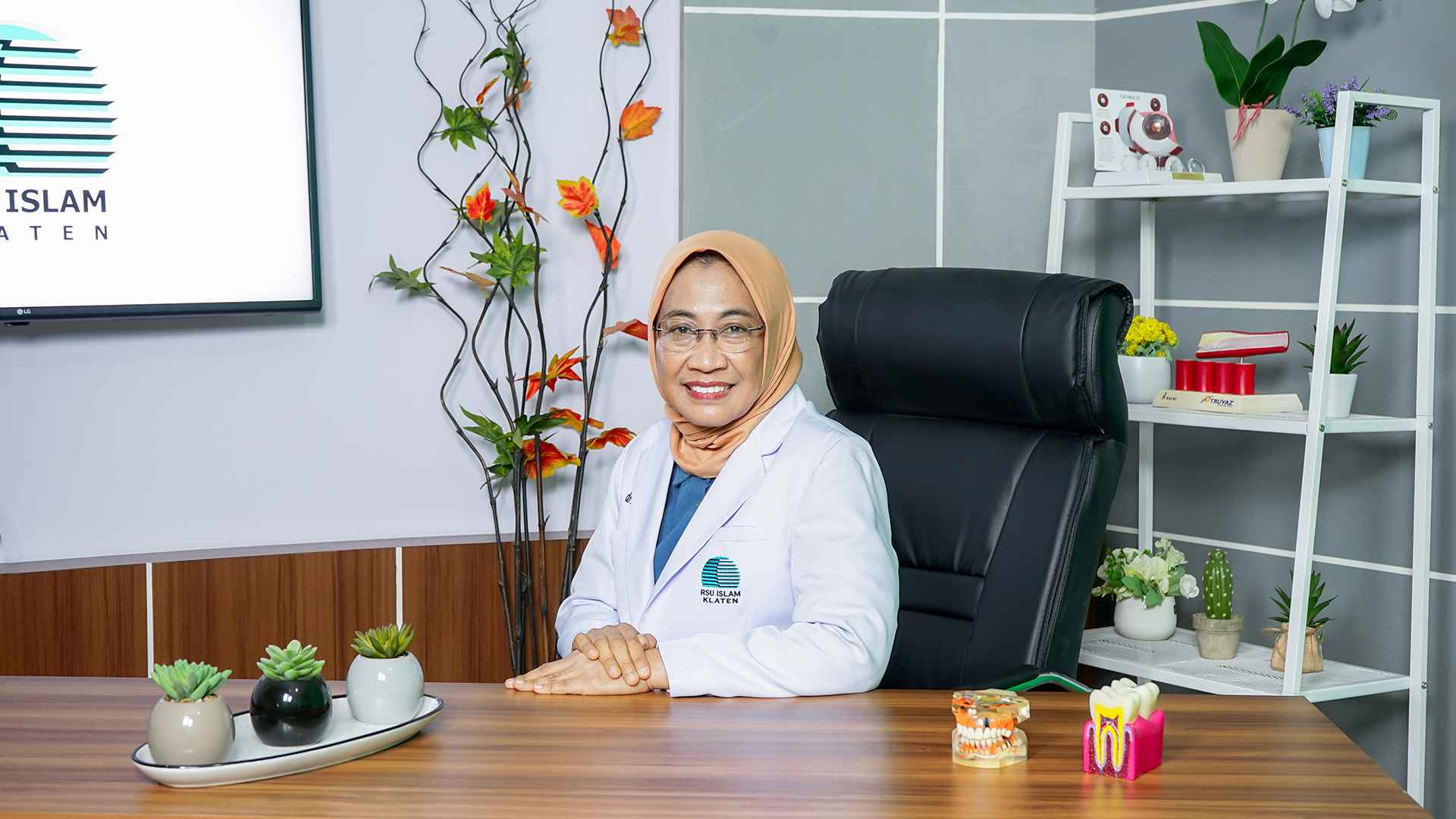 drg. Poerwati Soeci R, Sp.BM