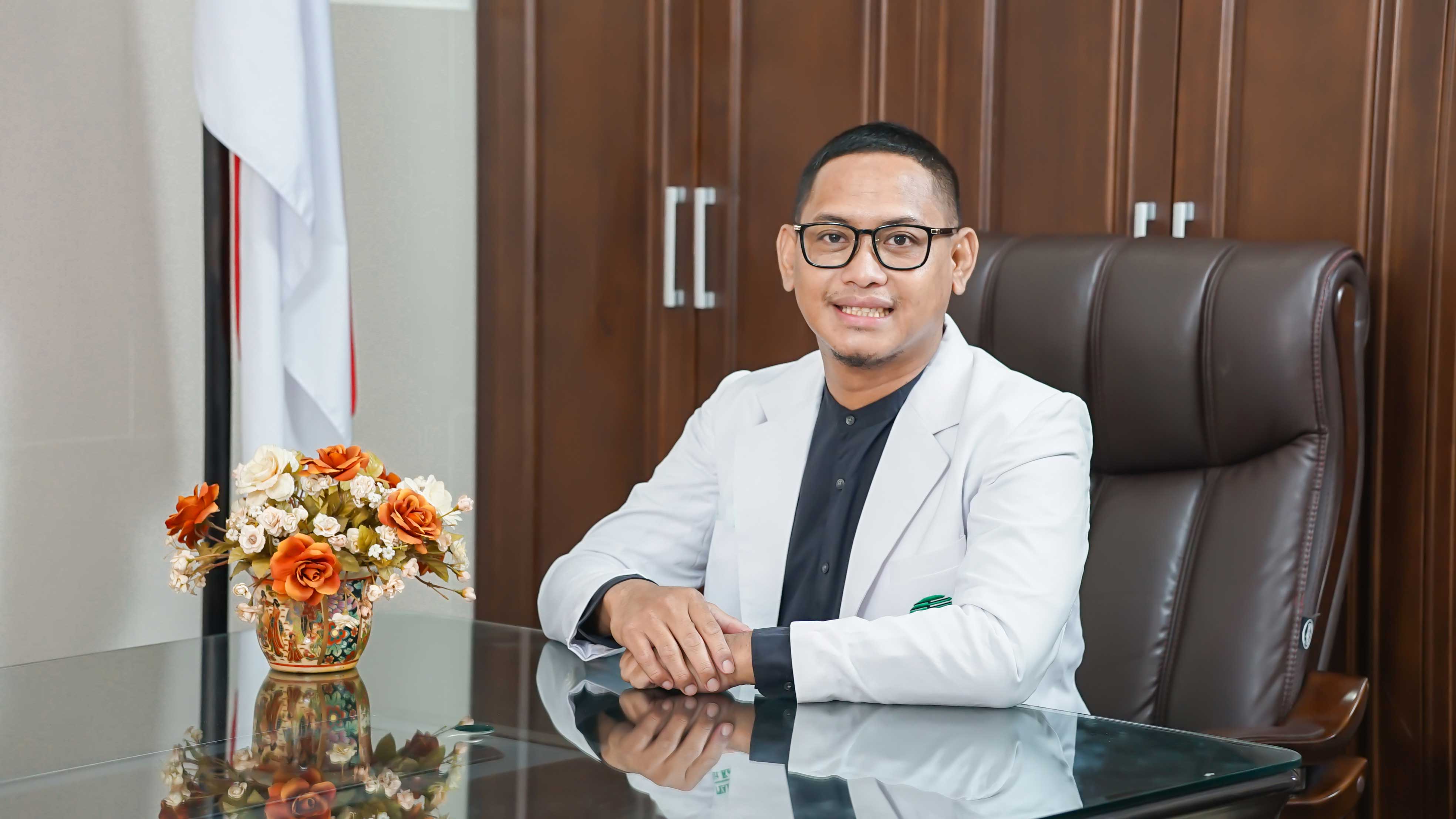 dr. Zamzuri Hudaya, Sp.OG, M.Kes